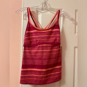 NIKE Pink & Coral Criss-Cross Back Workout Tank (Size M)